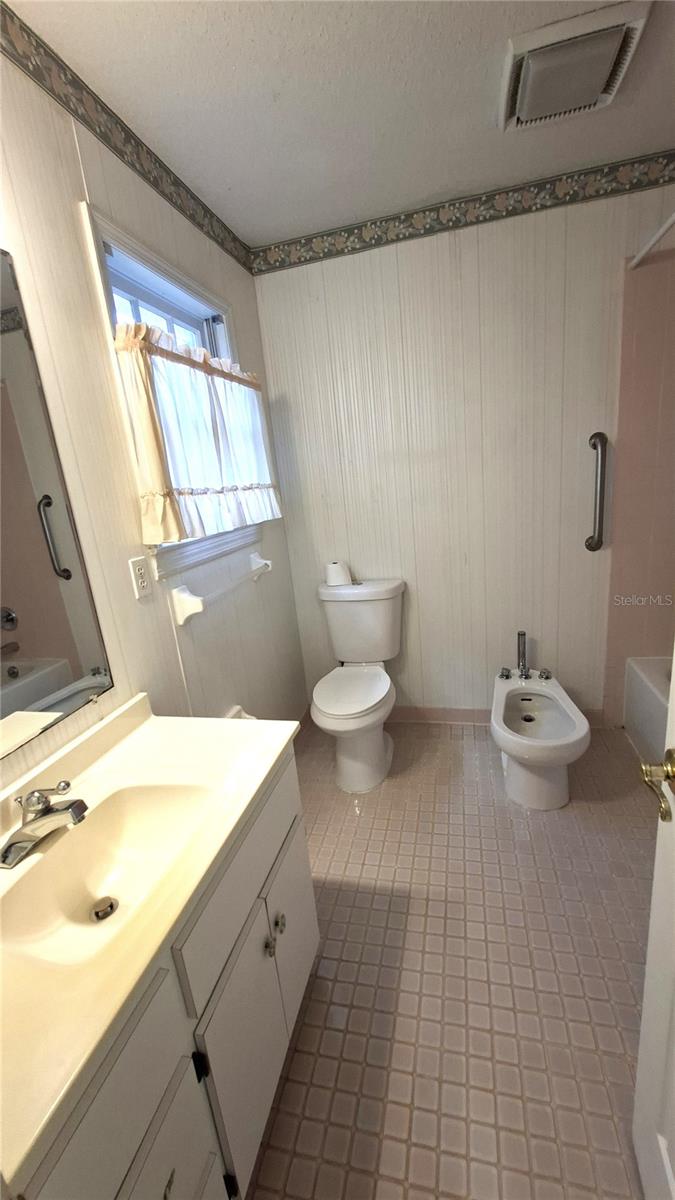 G M WHETSTONE ESTATE ADD TO H S - Residential