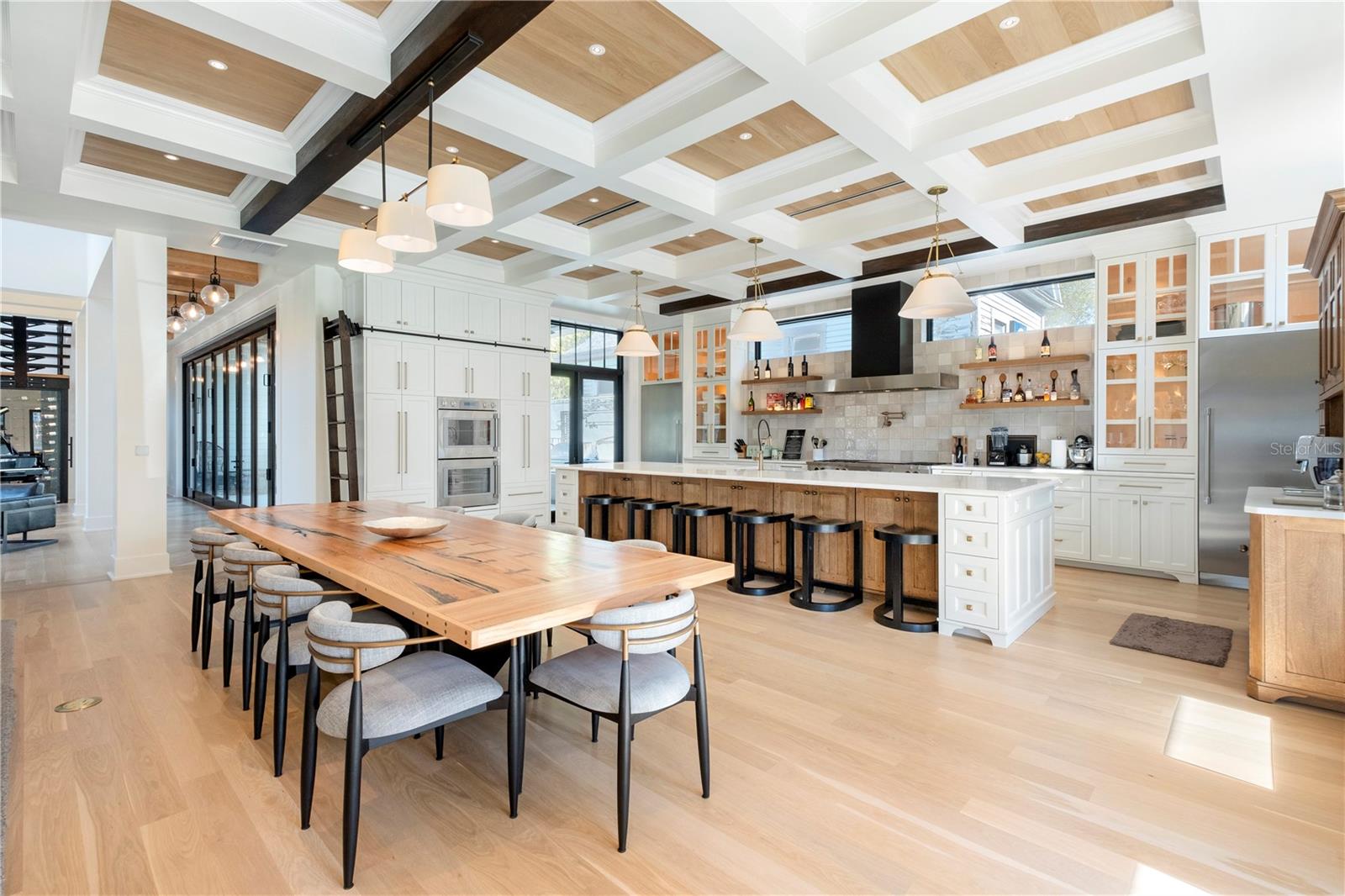 WEST HIGHLANDS - Residential Lease