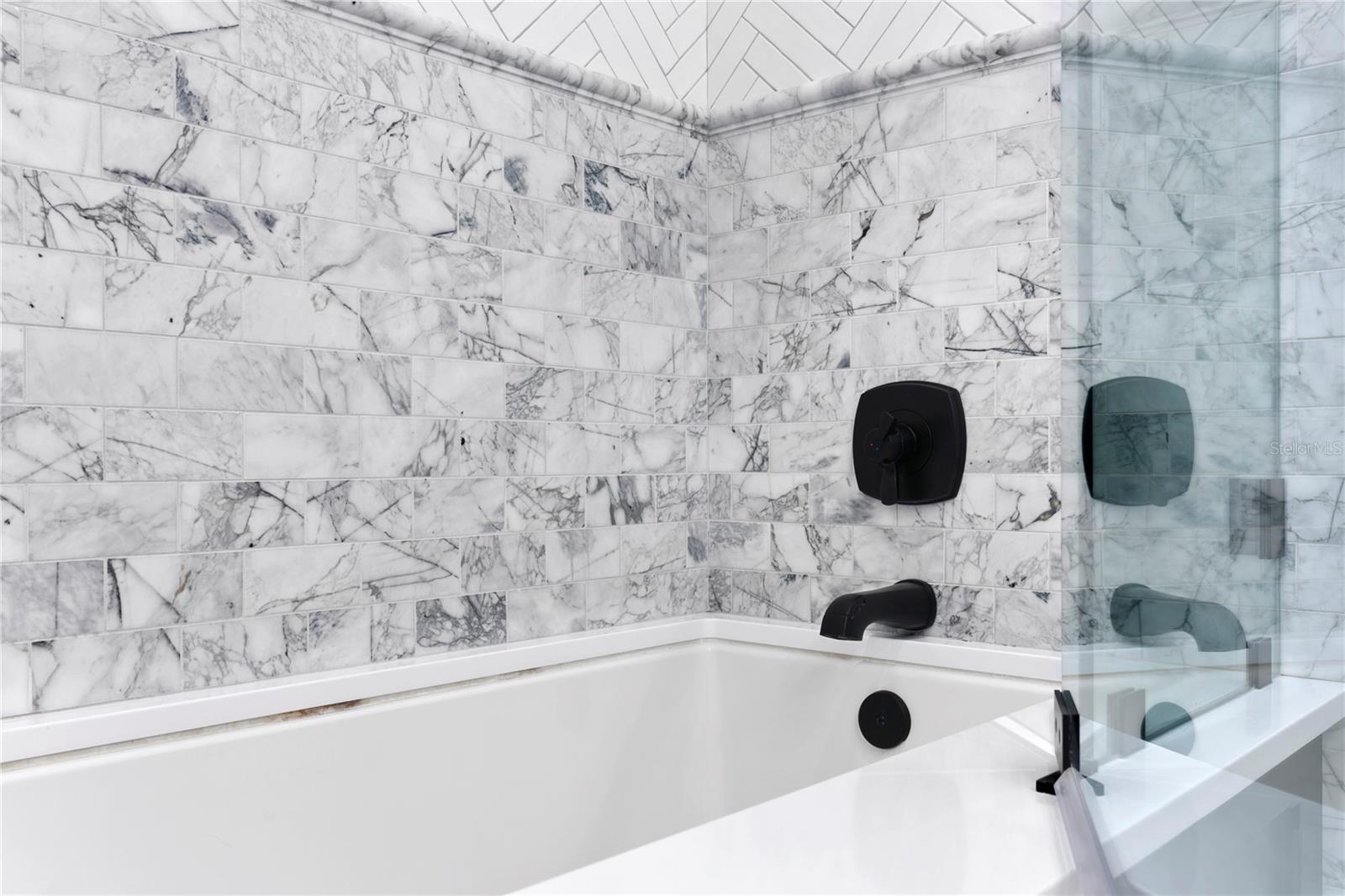 WEST HIGHLANDS - Residential Lease