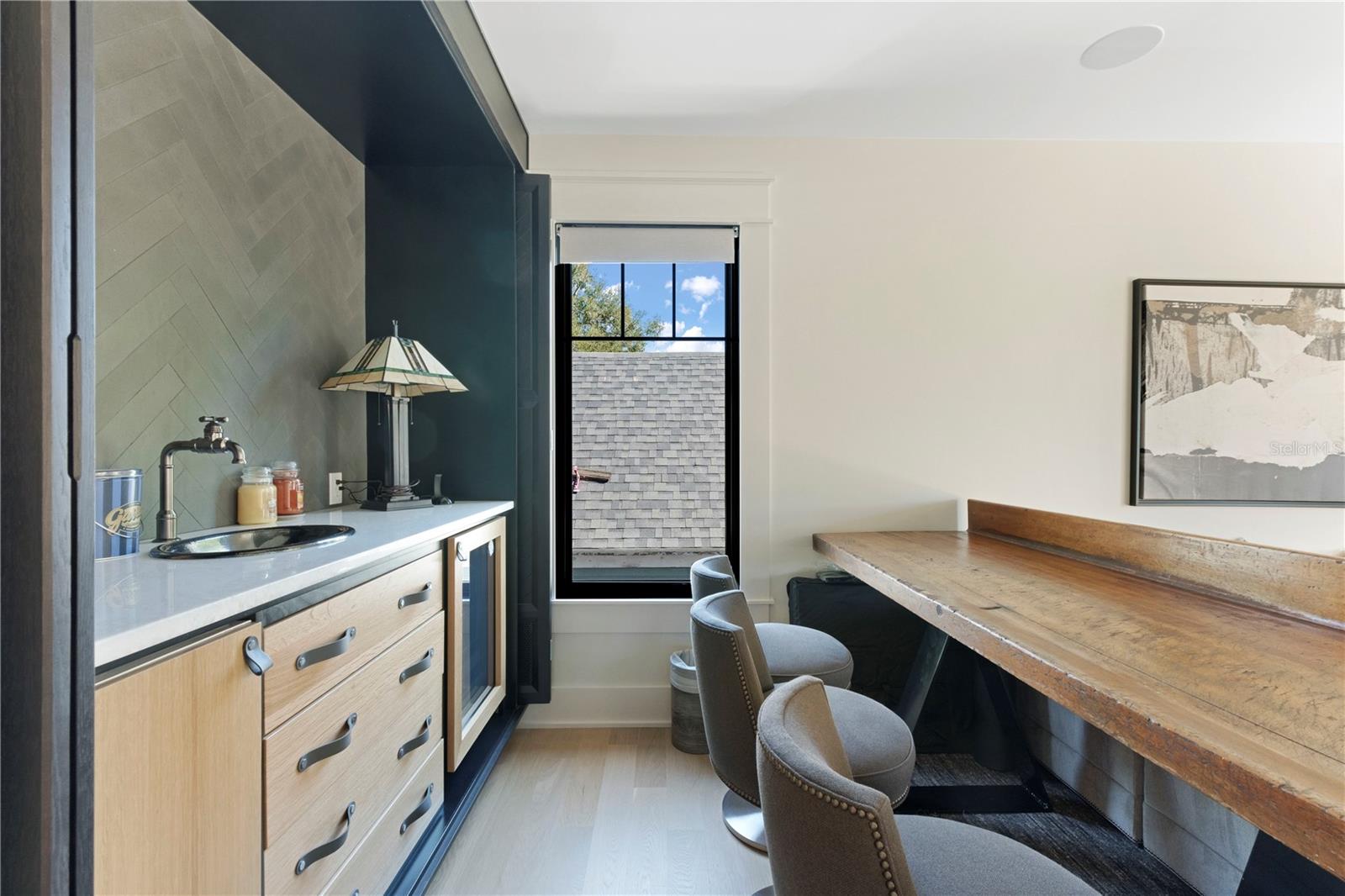 WEST HIGHLANDS - Residential Lease