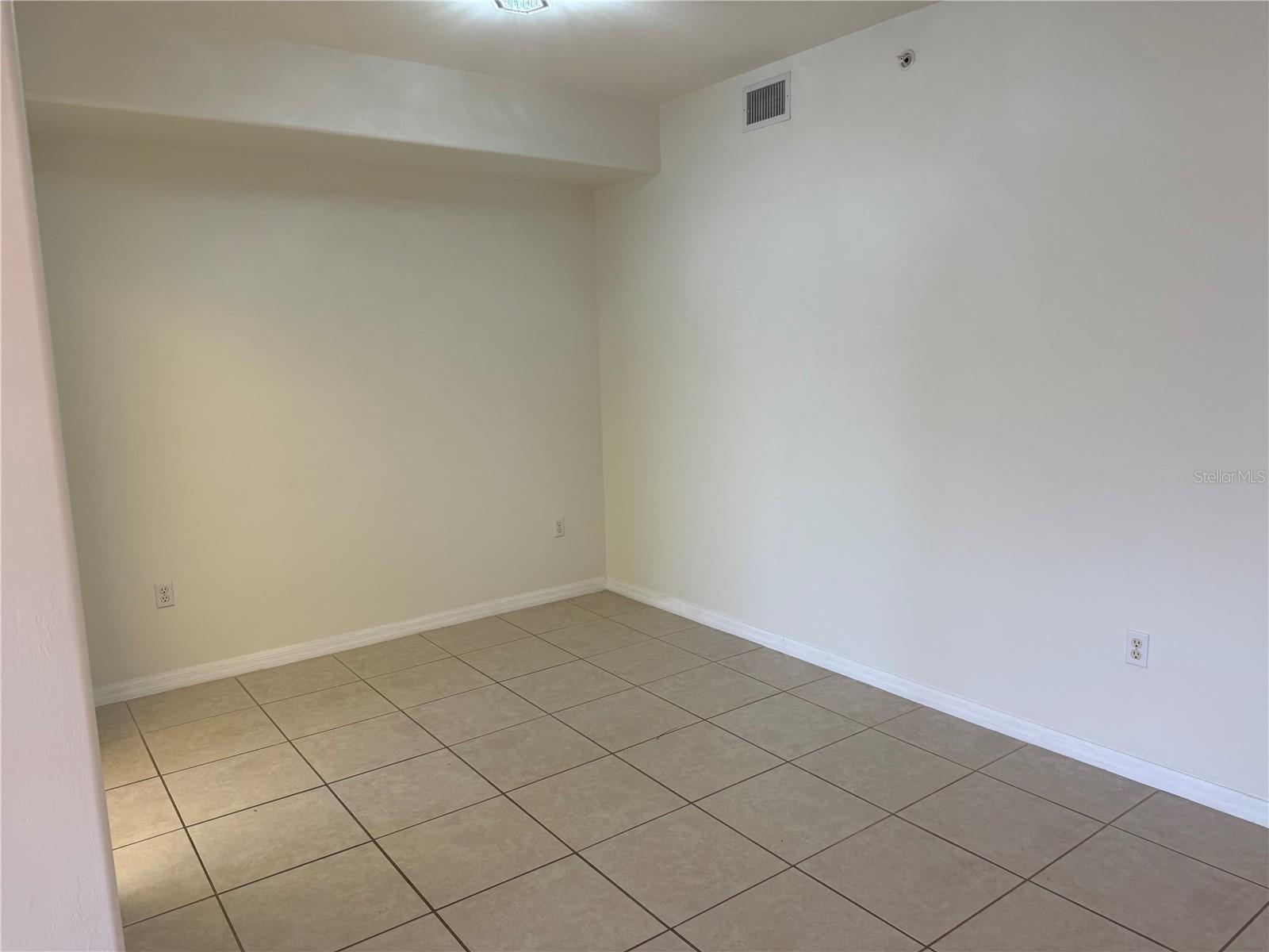 SABAL POINTE/MAJESTIC PALMS PH - Residential