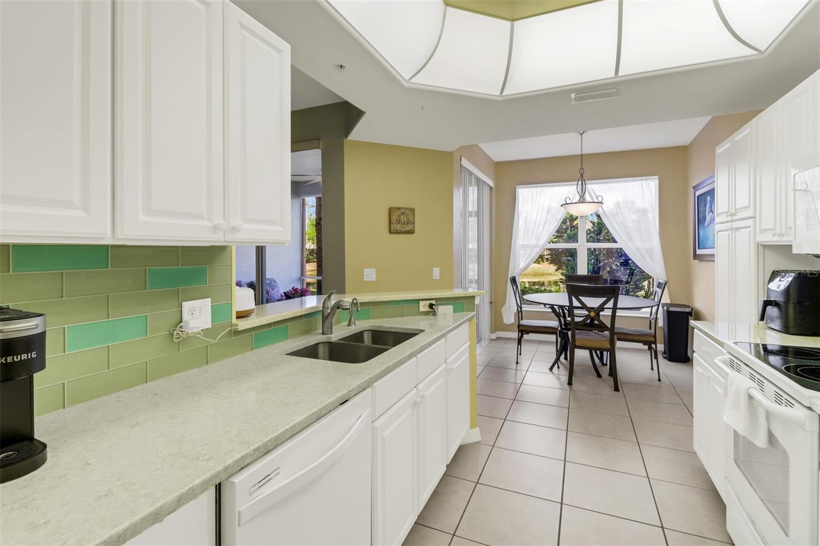 SABAL POINTE/MAJESTIC PALMS PH - Residential