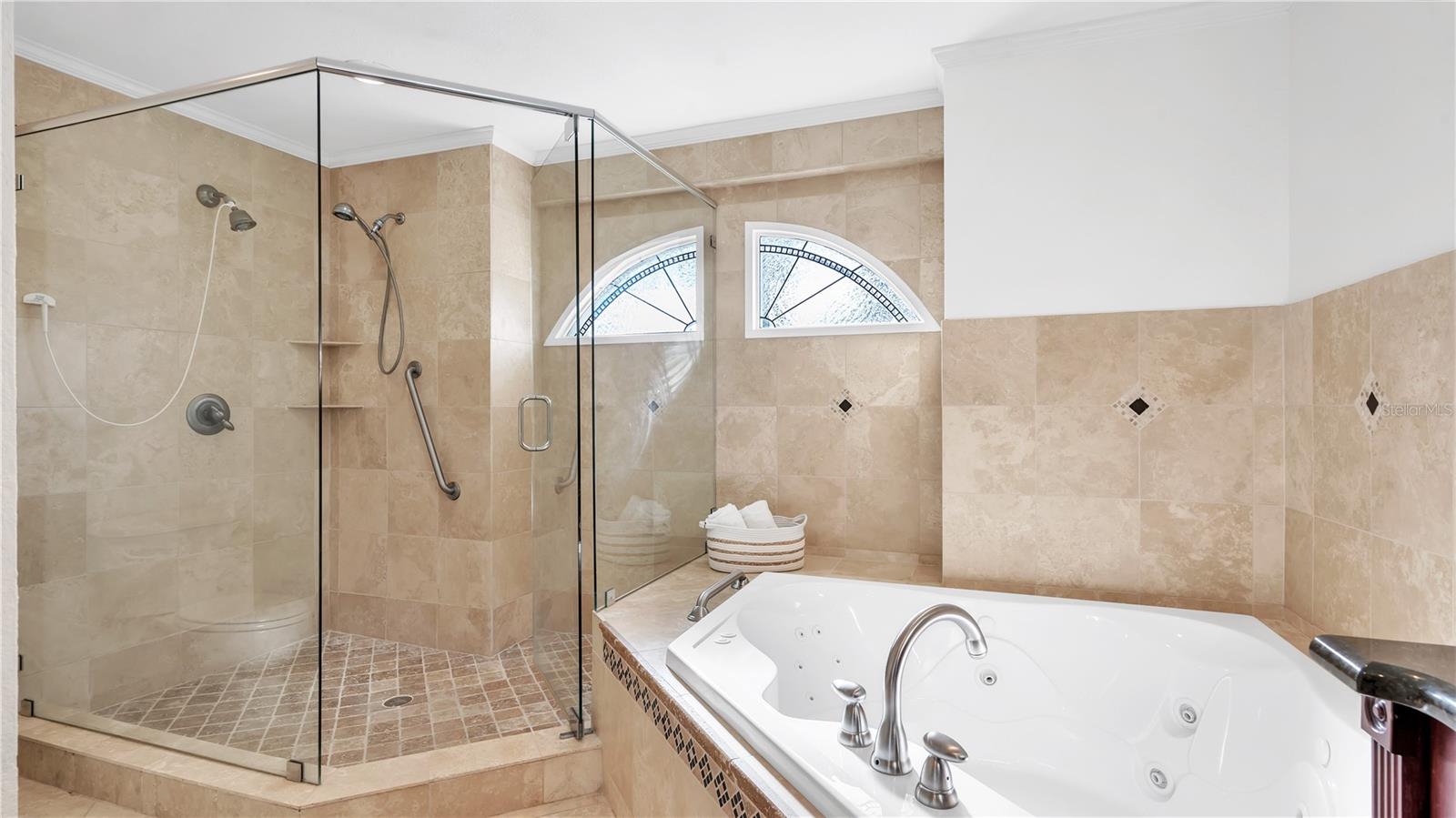 ONE HIGHLANDS PLACE - Residential