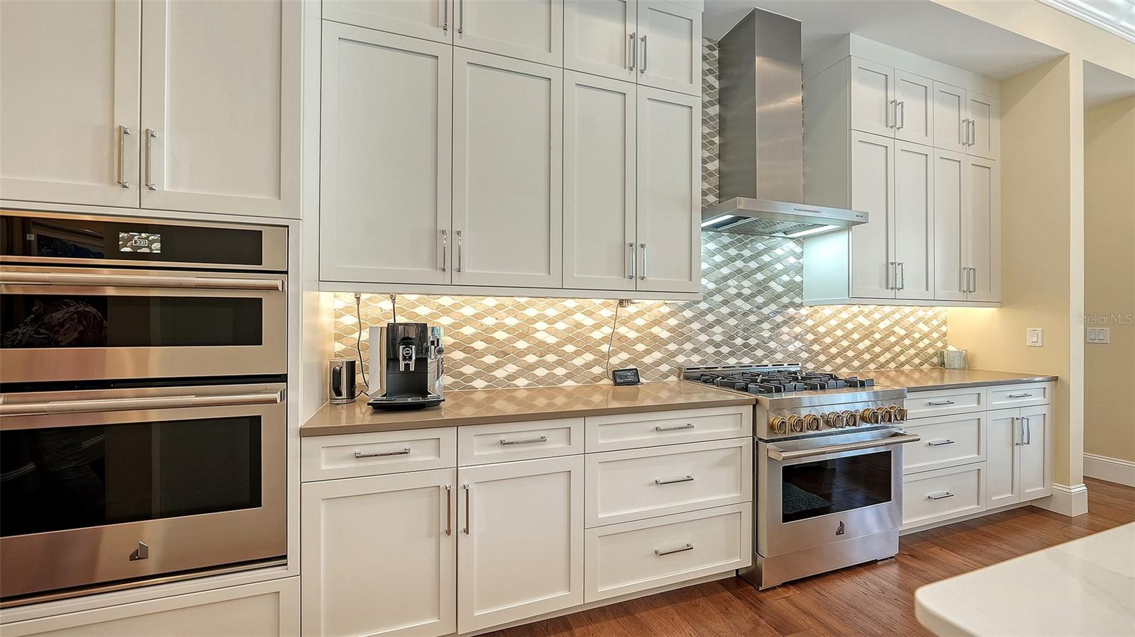 JOHNSON ESTATES - Residential