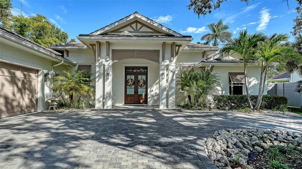 Photo of 4009 Red Rock Lane, Sarasota, FL 34231 (MLS # A4671734)