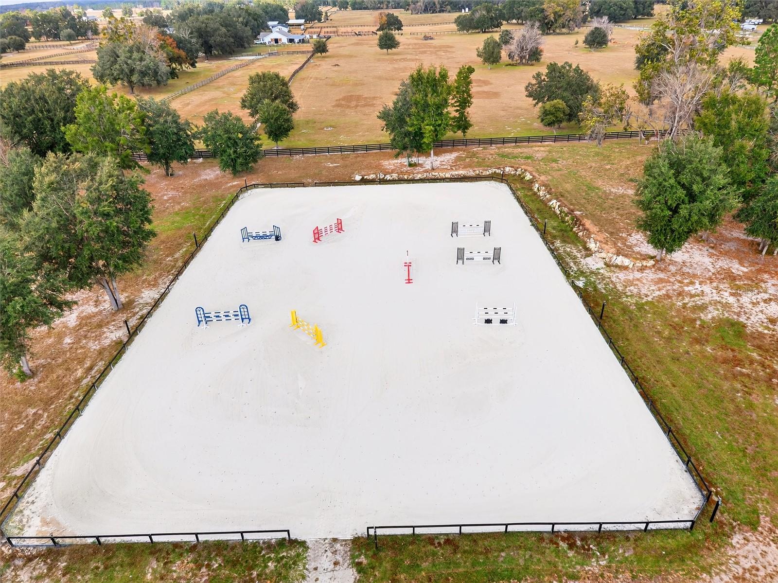 FAR POINT FARMS - Residential