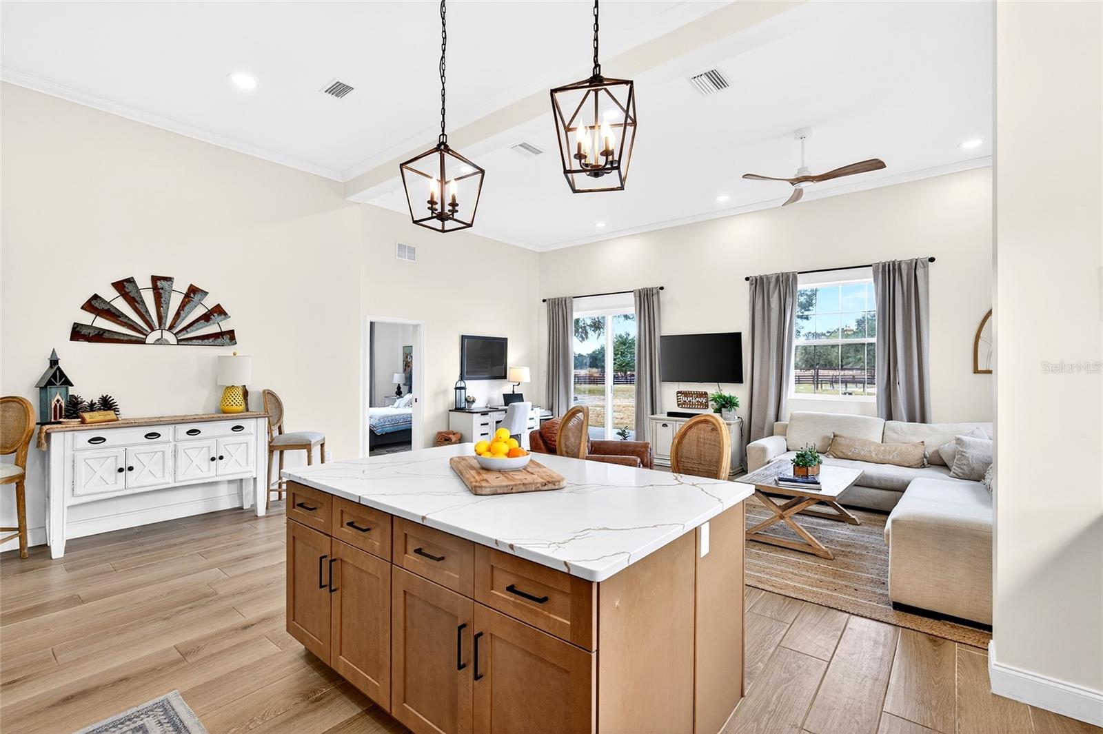 FAR POINT FARMS - Residential