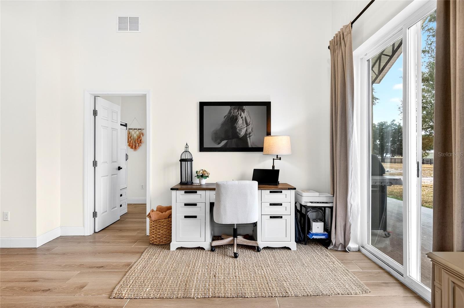 FAR POINT FARMS - Residential