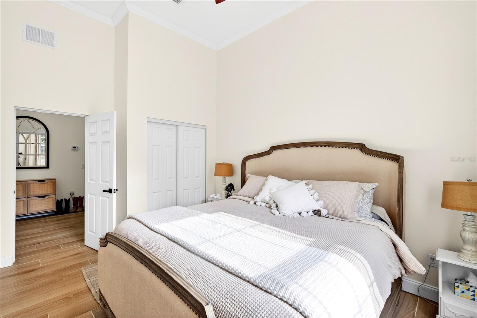 FAR POINT FARMS - Residential