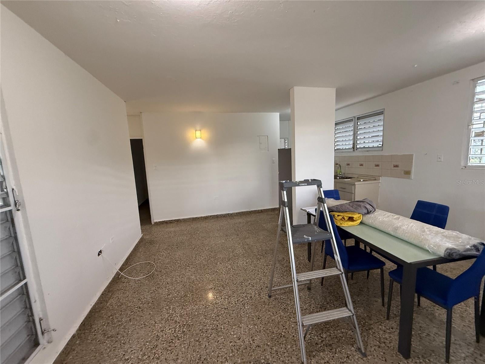 SR-122 km 1.1 CALLE K URB RIVERSIDE M-1