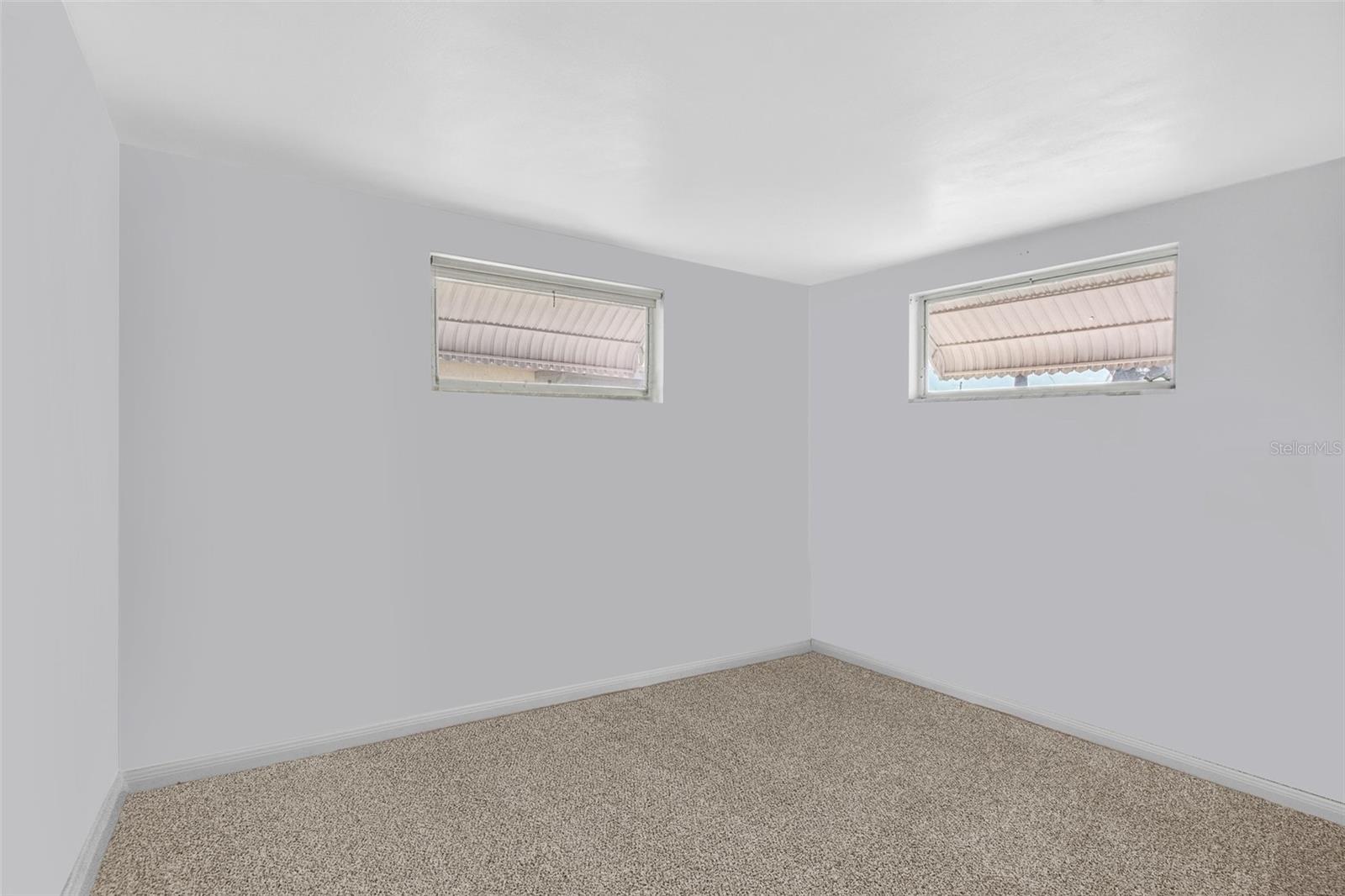 COLONIAL HILLS - Residential