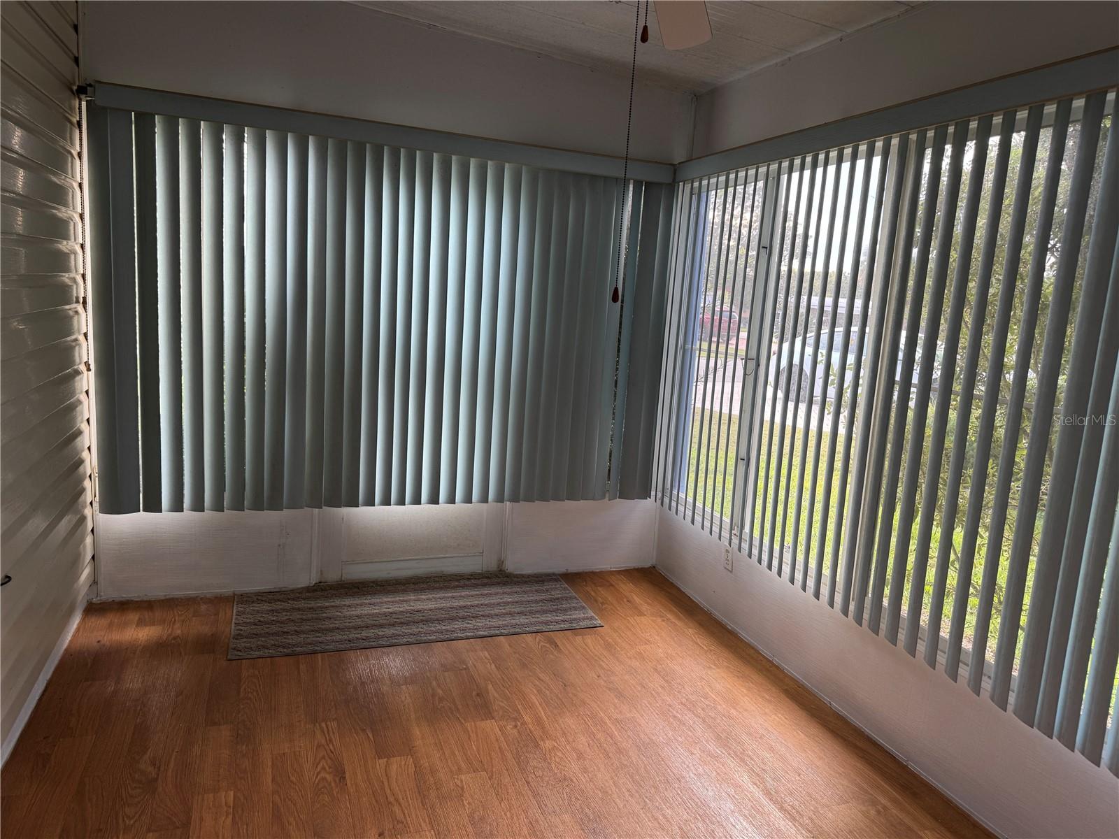 LADY LAKE ORANGE BLOSSOM GARDENS UNIT 11 - Residential Lease