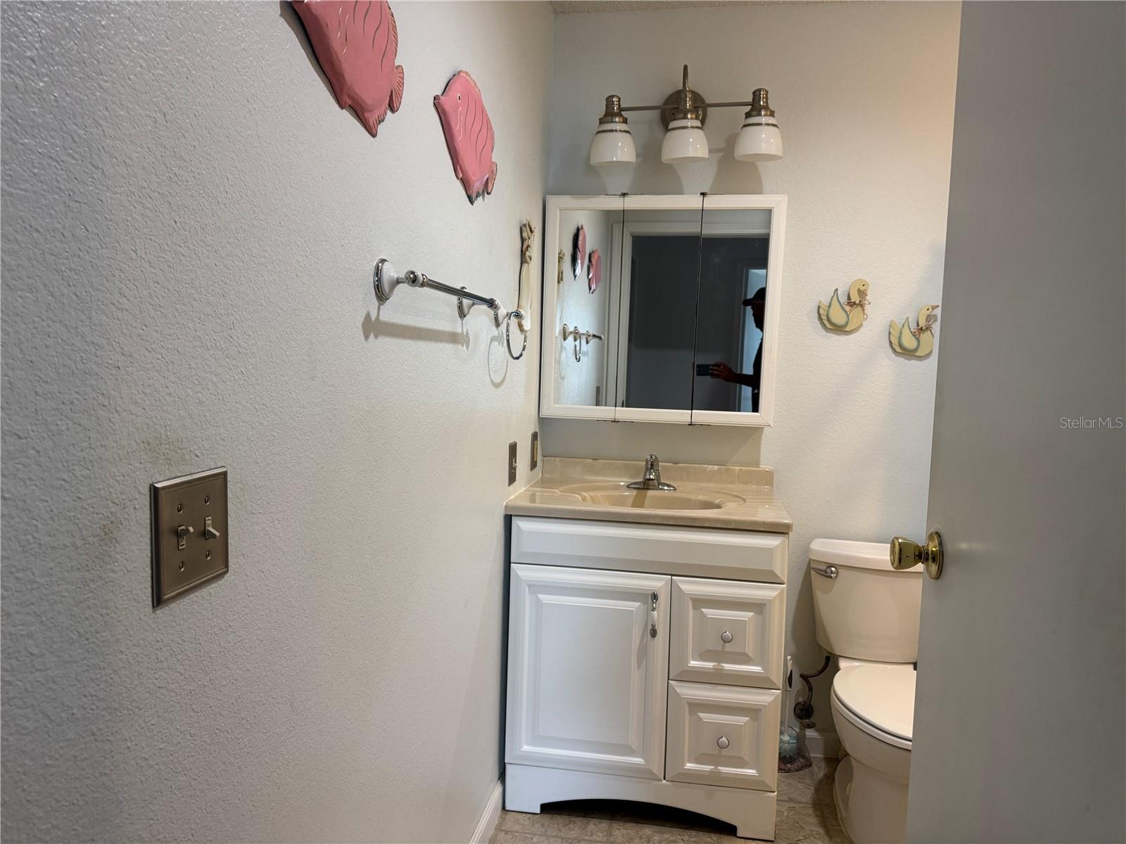 LADY LAKE ORANGE BLOSSOM GARDENS UNIT 11 - Residential Lease