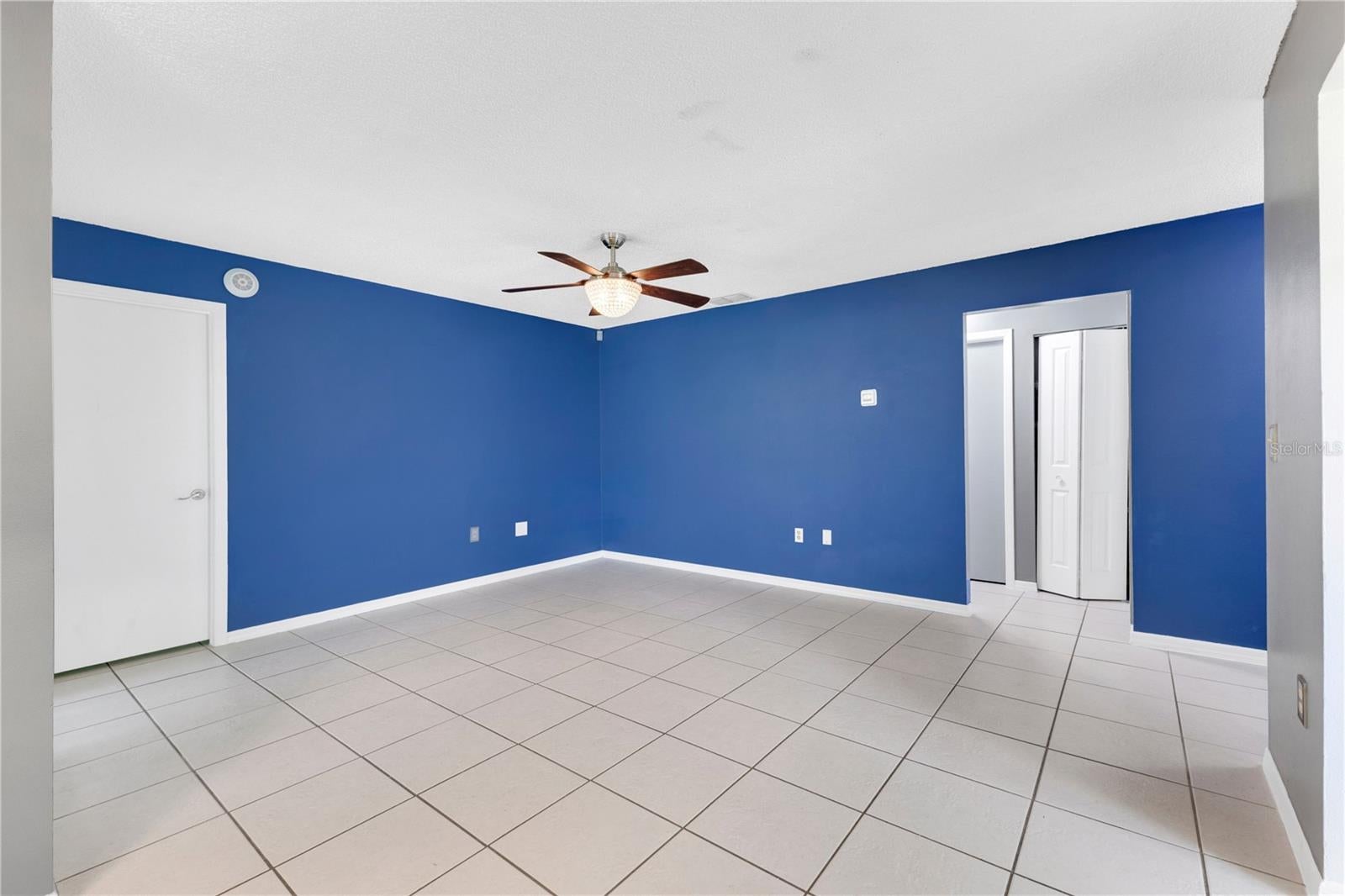 545 HUNTER CIRCLE