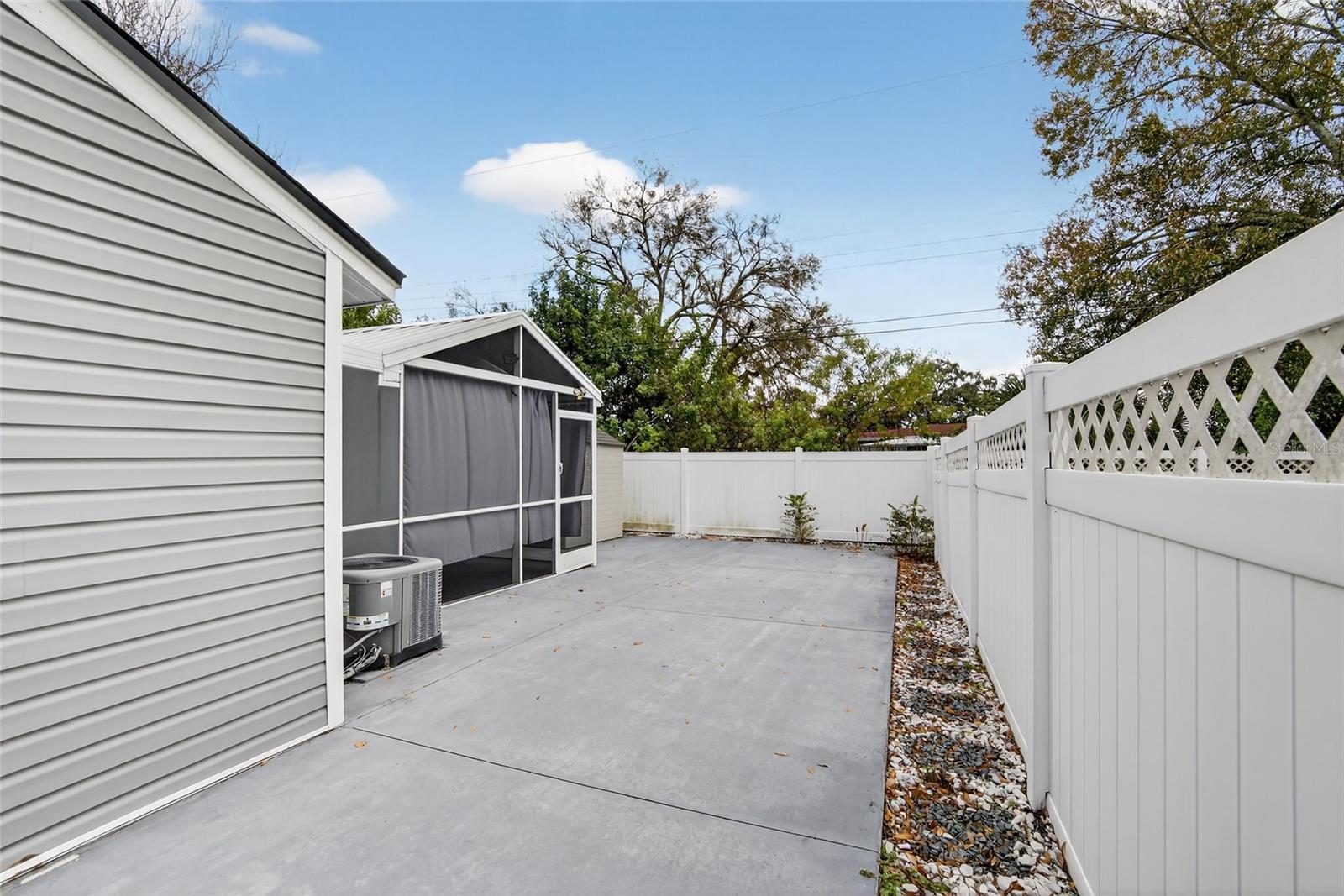 ROCKPOINTE PATIO HOMES - Residential