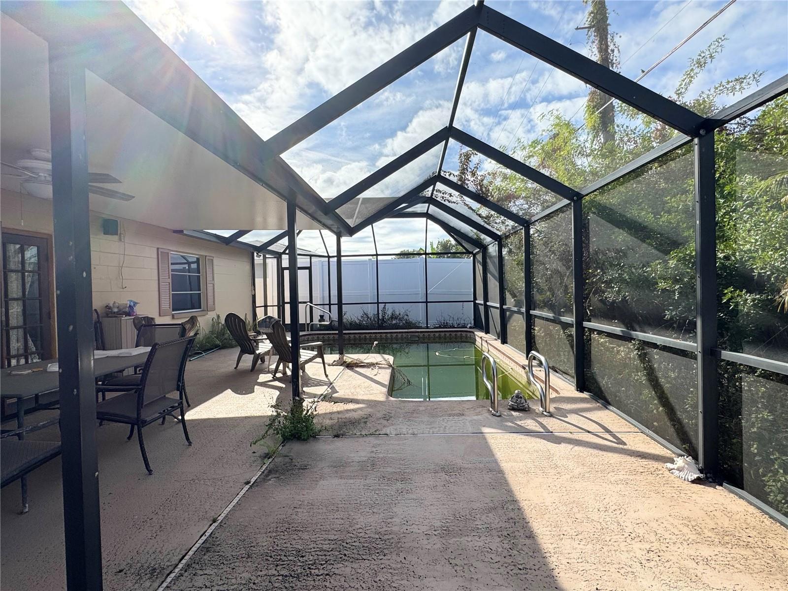 AUTUMN RUN - Residential