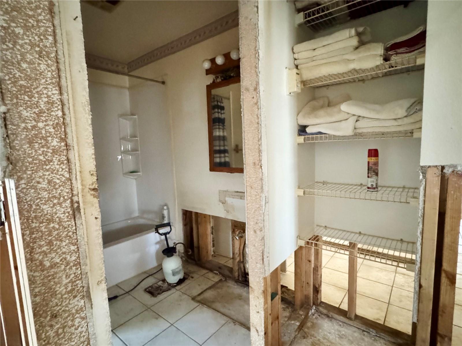 AUTUMN RUN - Residential