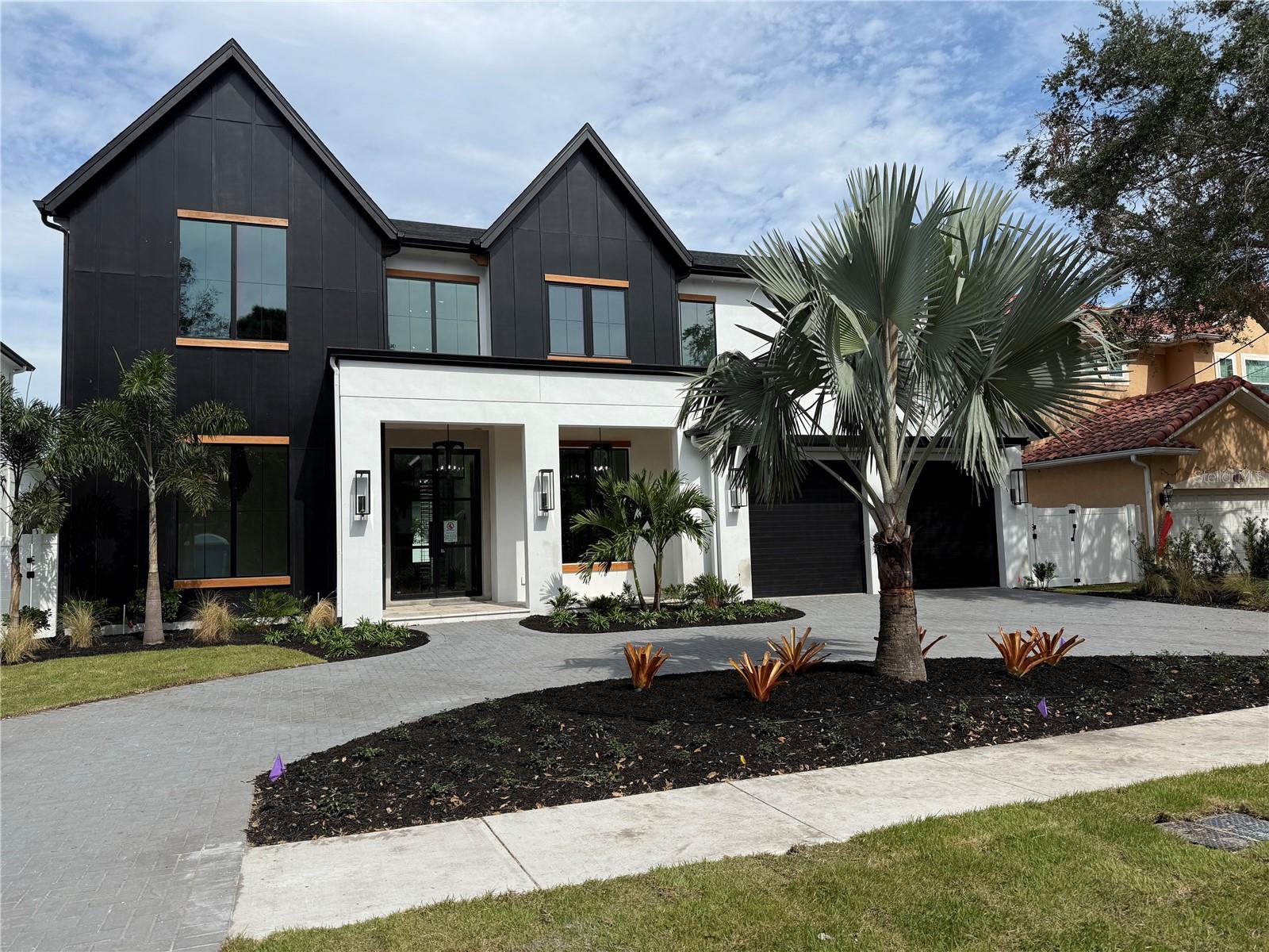 HARBOR VIEW PALMS - Residential