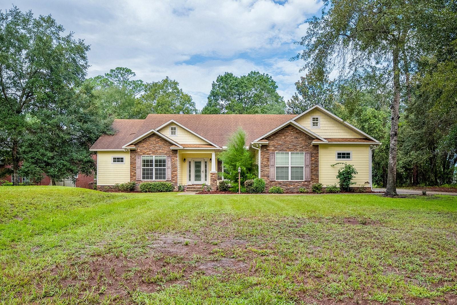 486 LAKESHORE DRIVE