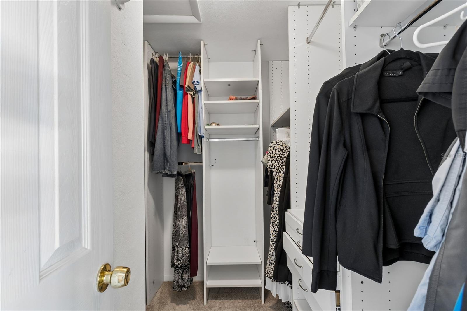 IMPERIAL PARK - Residential