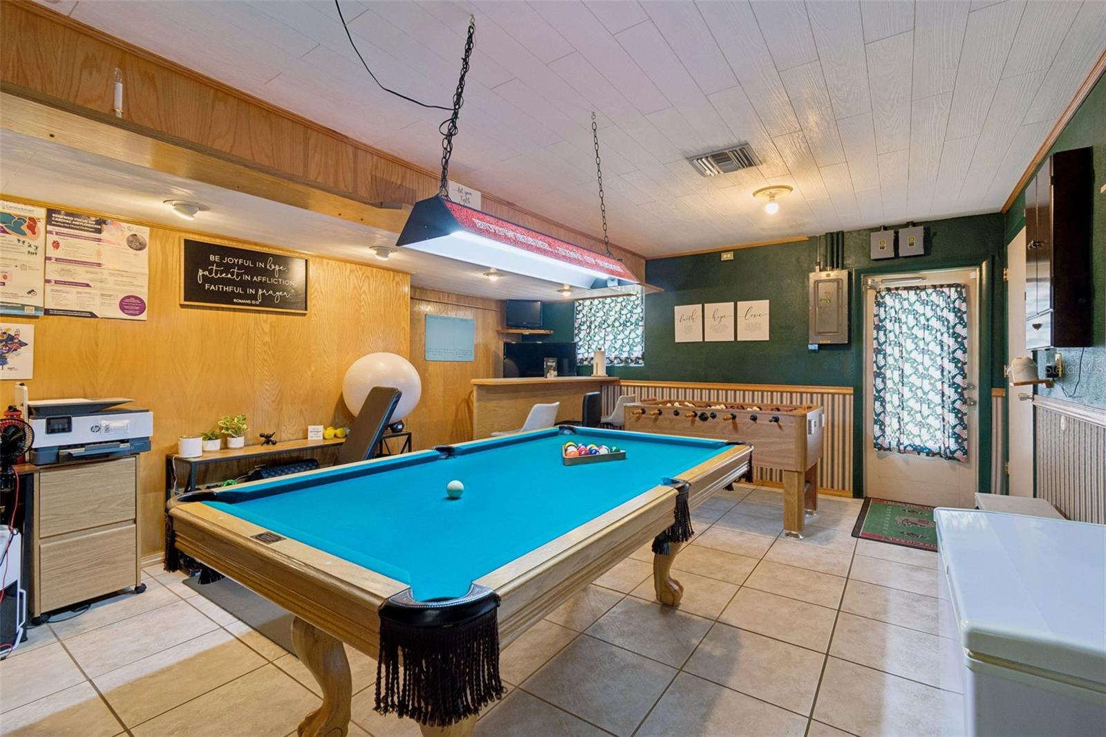 IMPERIAL PARK - Residential