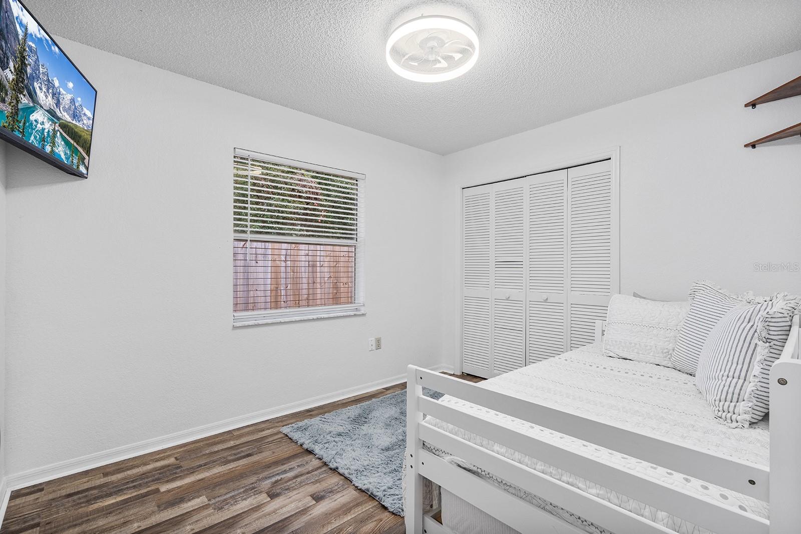 MOUNT PLYMOUTH - Residential