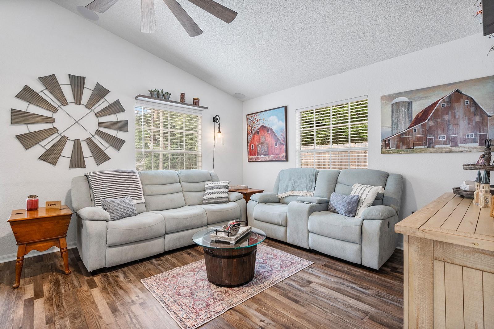 MOUNT PLYMOUTH - Residential