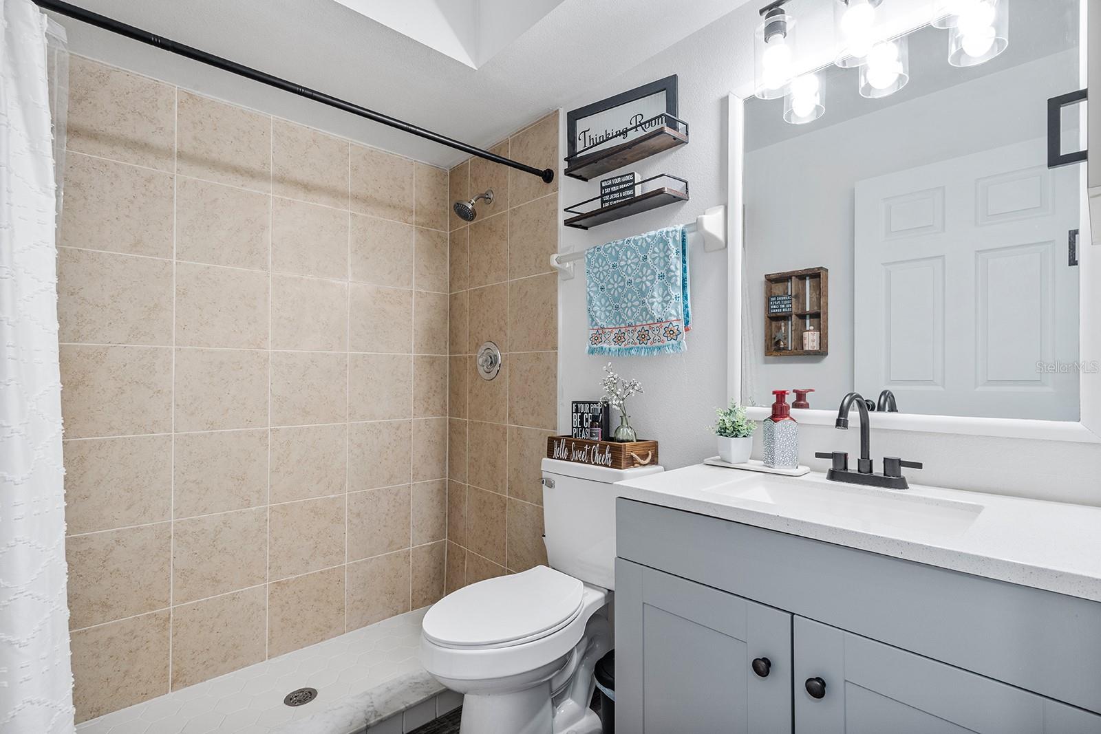 MOUNT PLYMOUTH - Residential