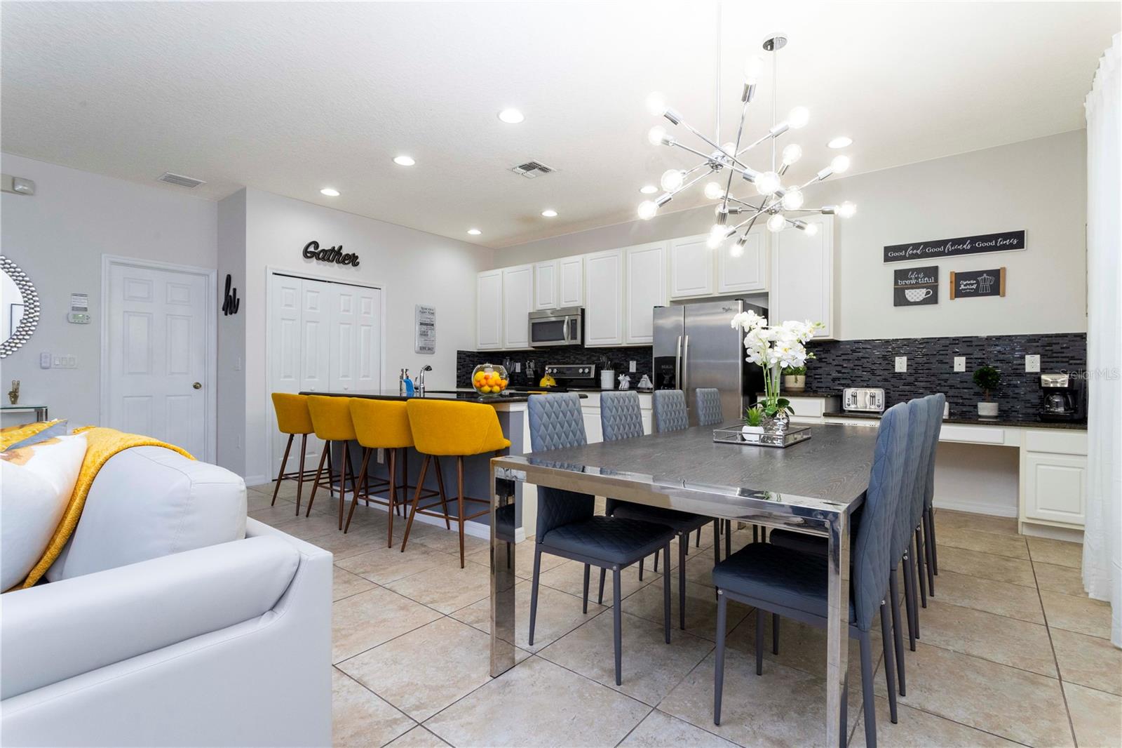 BELLAVIDA REPLAT 2 - Residential Lease