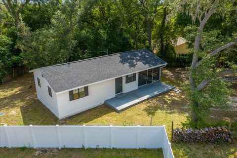 Photo of 4103 Holly Hill, Lady Lake, FL 32159 (MLS # TB8506994)