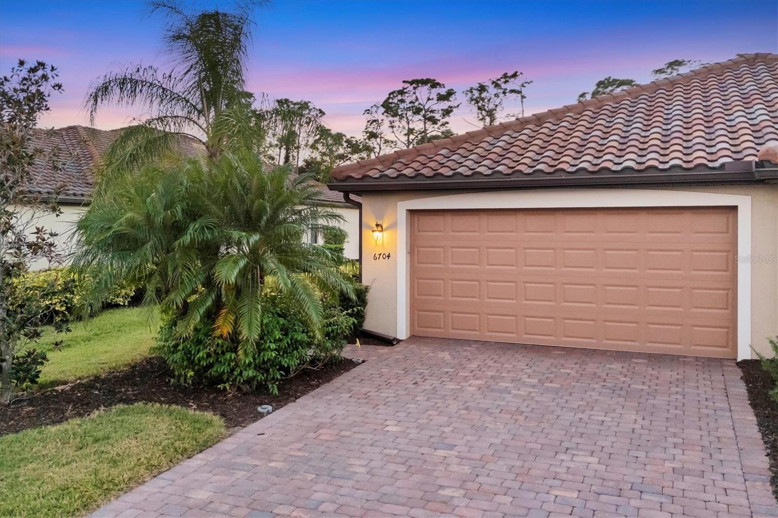 6704 WILLOWSHIRE WAY