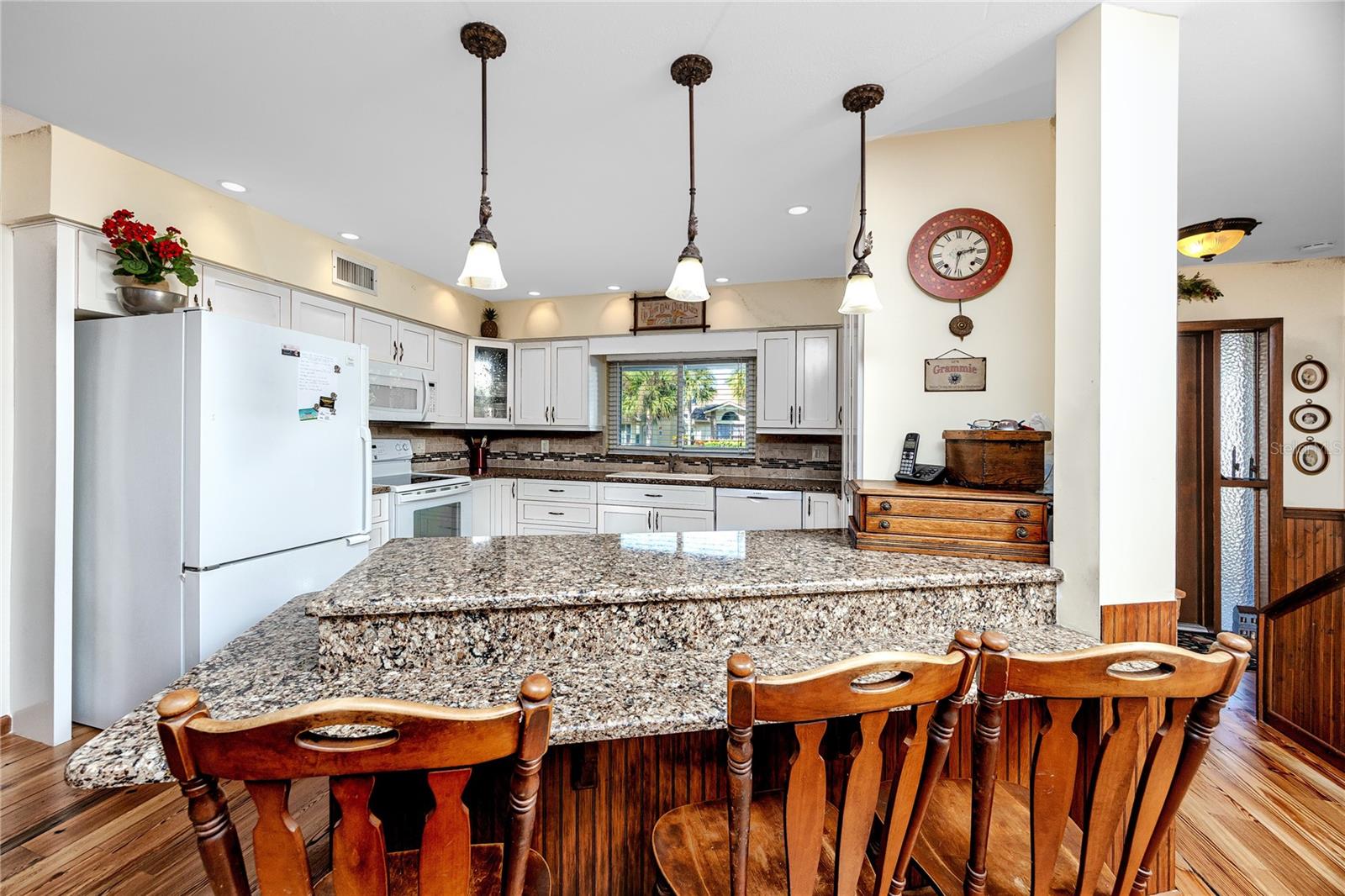 FRESH WATER ESTATES - Residential