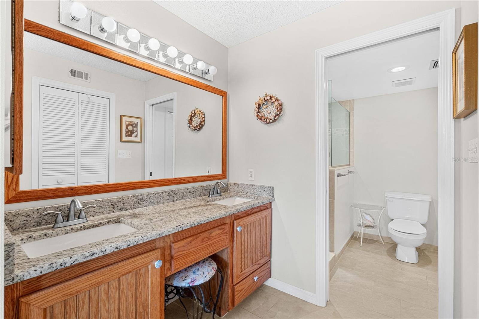 HARBOR ISLES CONDO PH XI - Residential