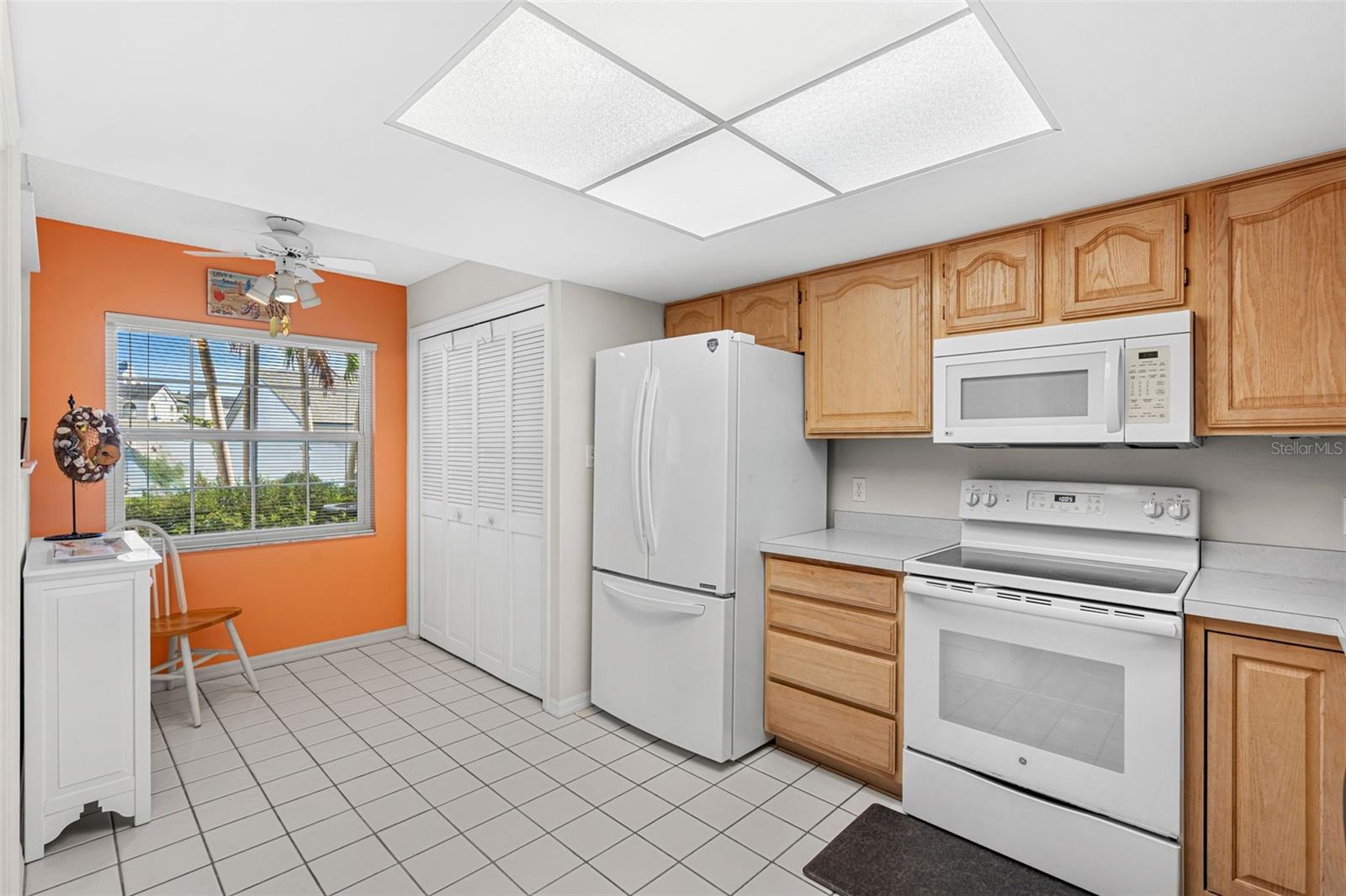 HARBOR ISLES CONDO PH XI - Residential