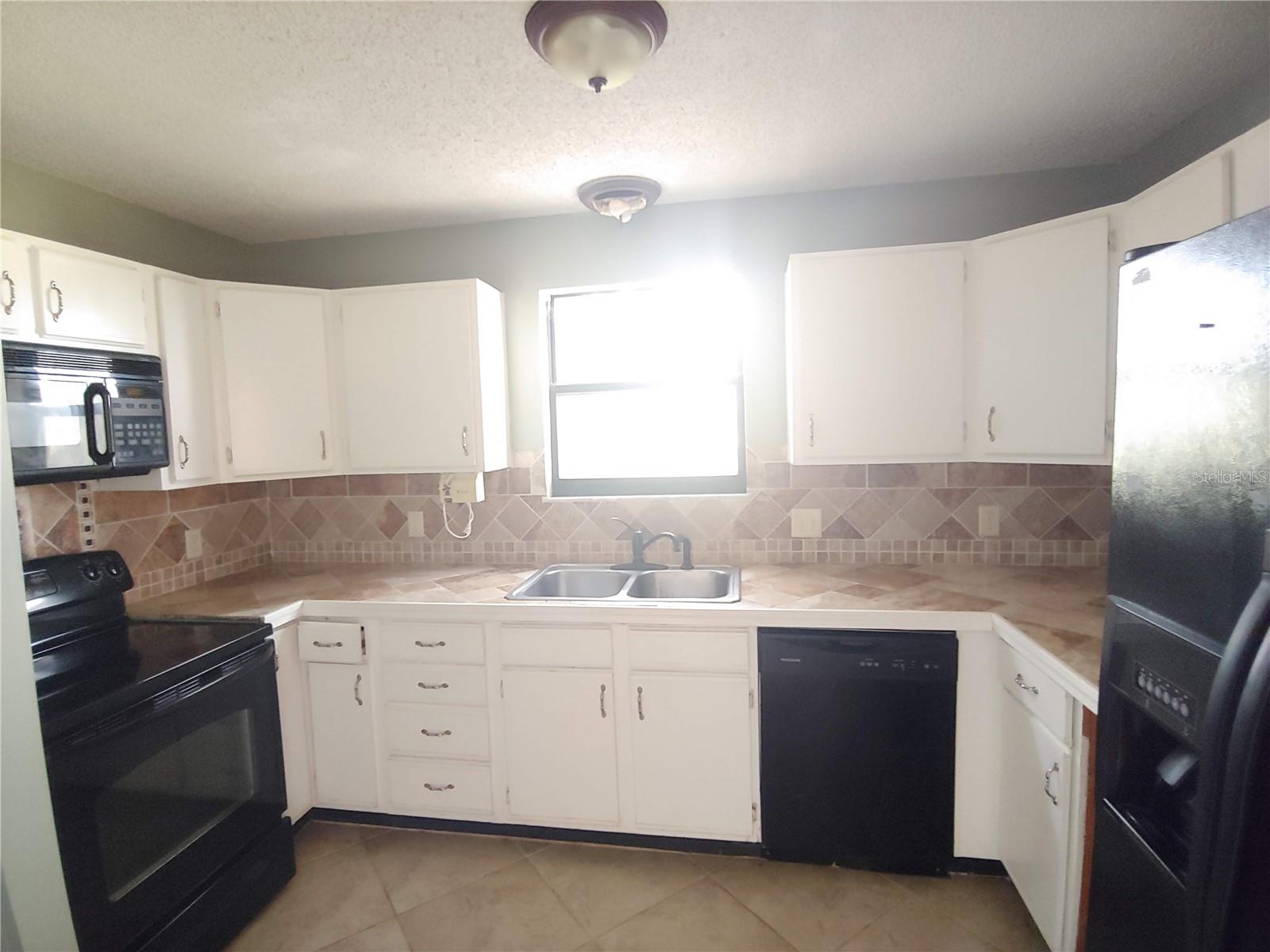 MAGNOLIA SHORES - Residential Lease