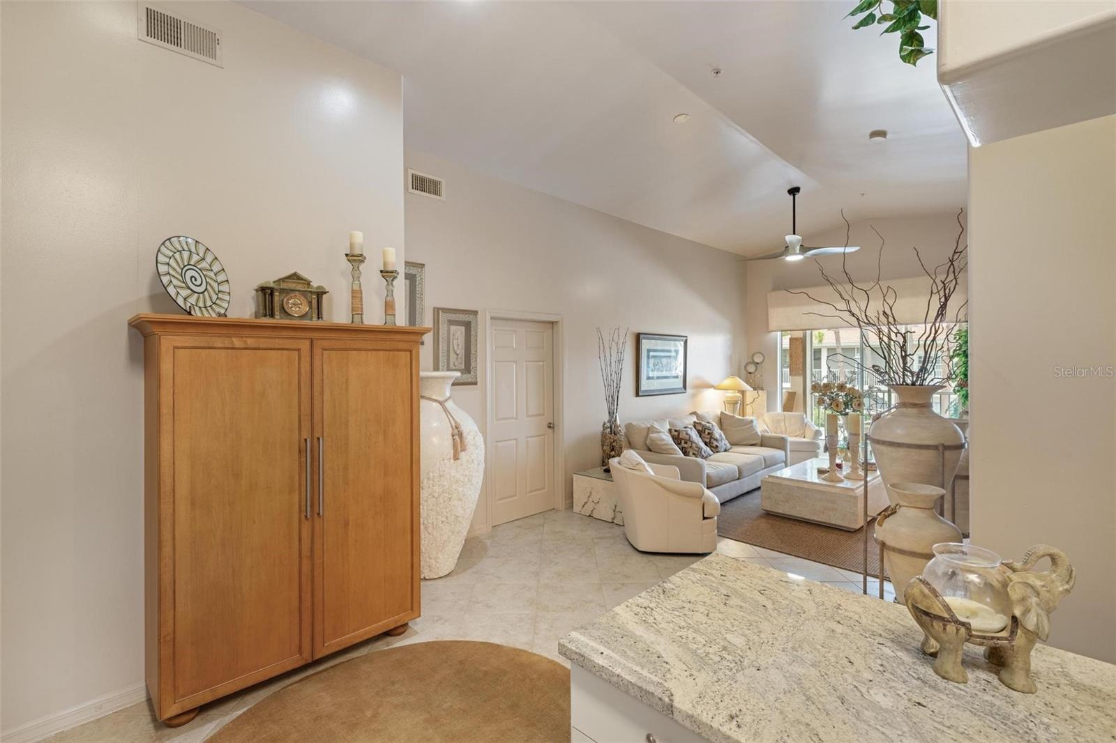 PLAZA DE FLORES - Residential