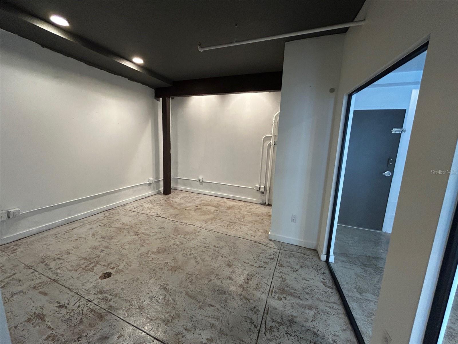 62 W COLONIAL DRIVE 302