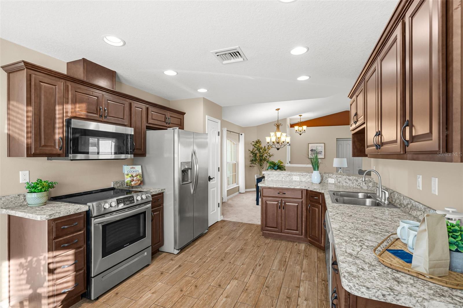 SPRING HILL - Residential