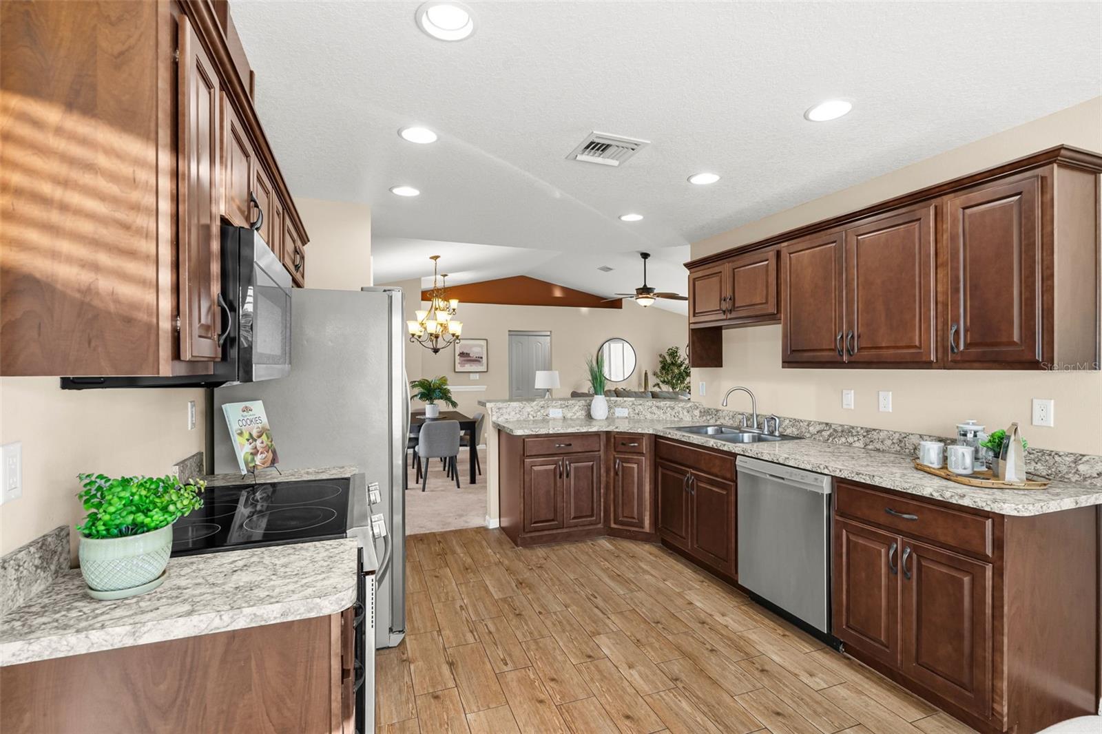 SPRING HILL - Residential