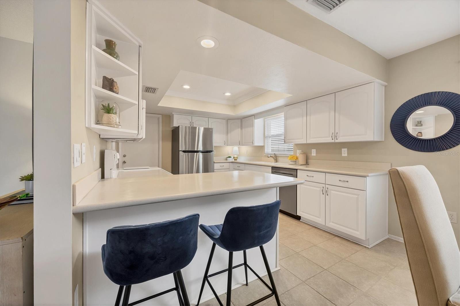 COUNTRY MEADOWS - Residential