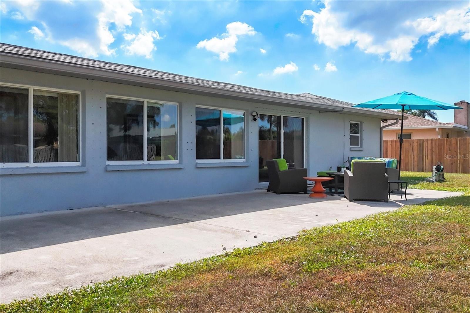 COUNTRY MEADOWS - Residential