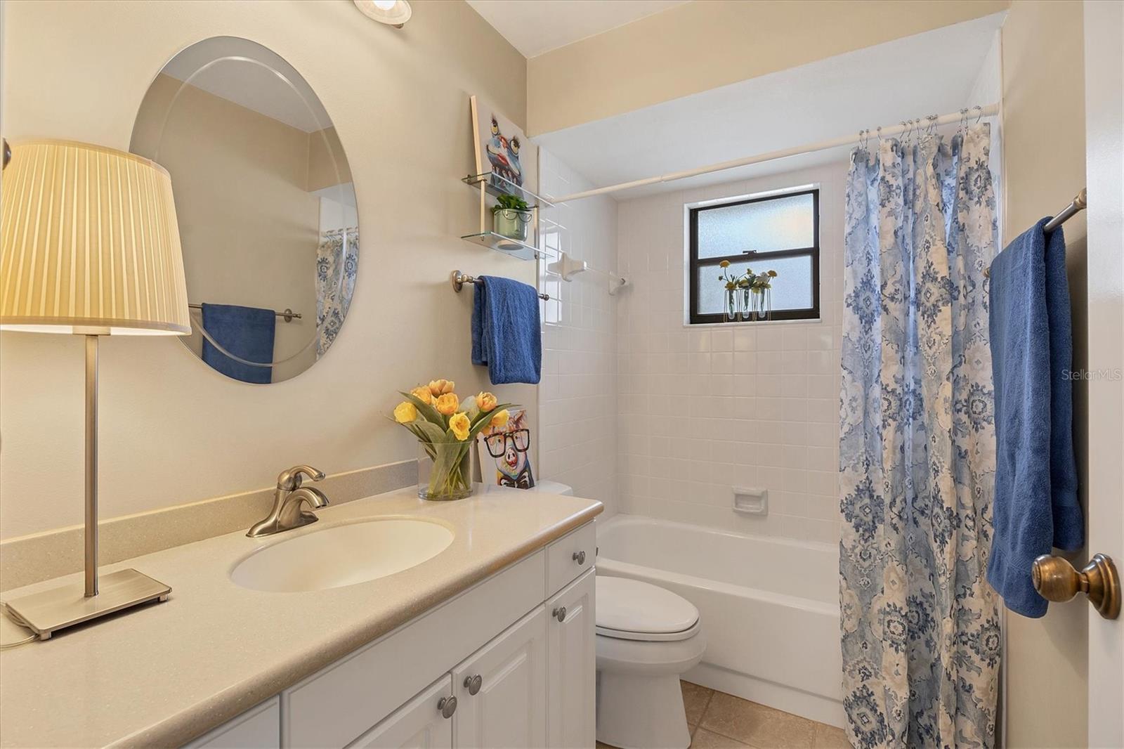 COUNTRY MEADOWS - Residential