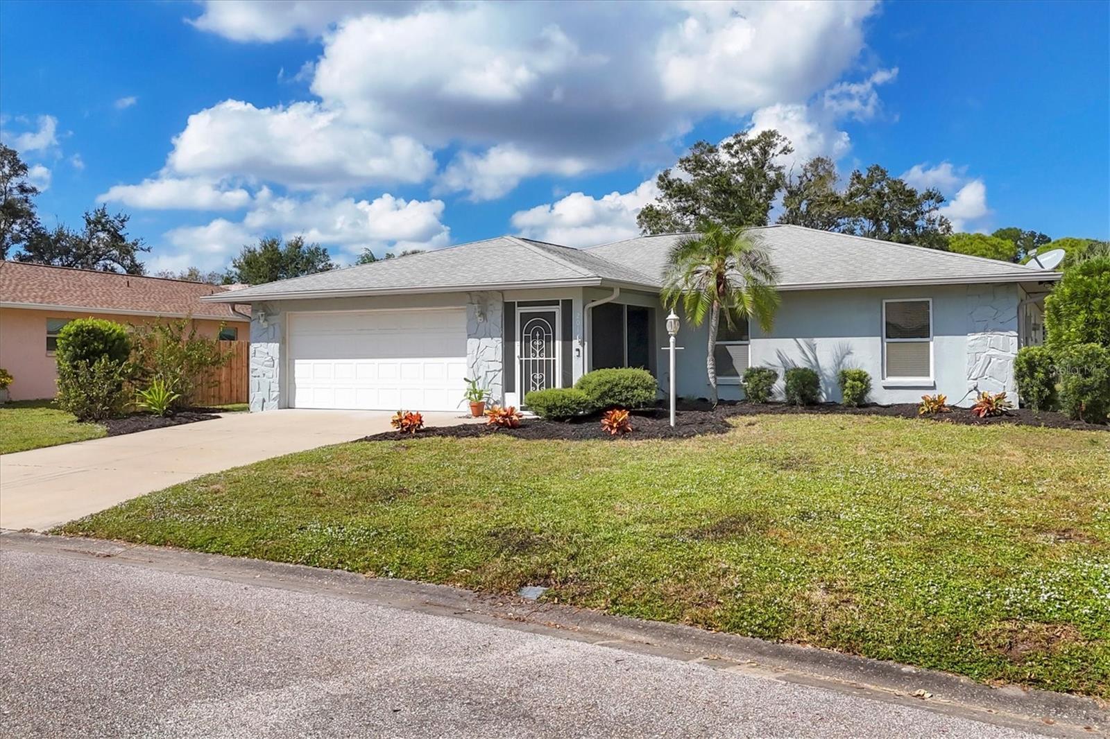 COUNTRY MEADOWS - Residential