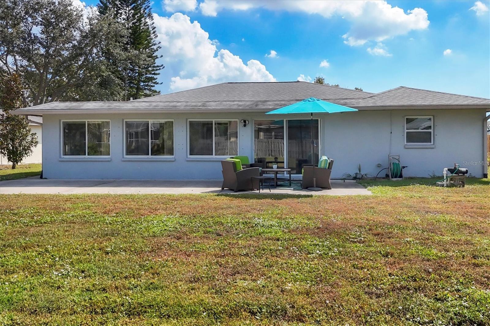 COUNTRY MEADOWS - Residential