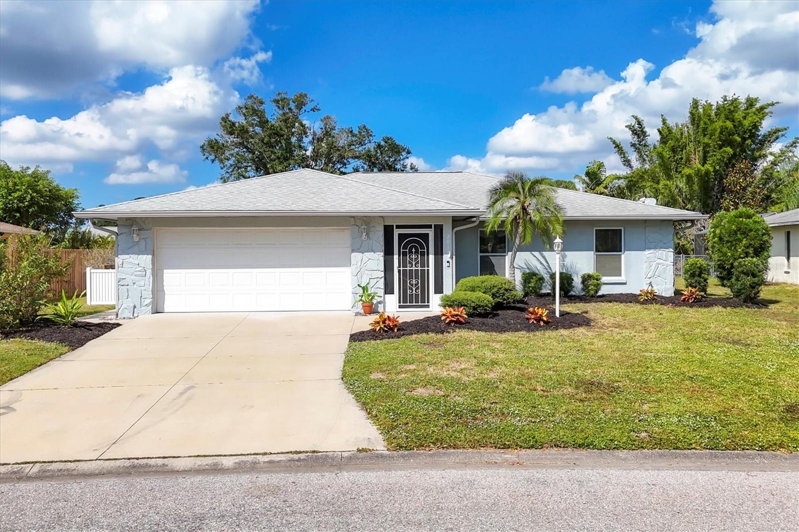 COUNTRY MEADOWS - Residential