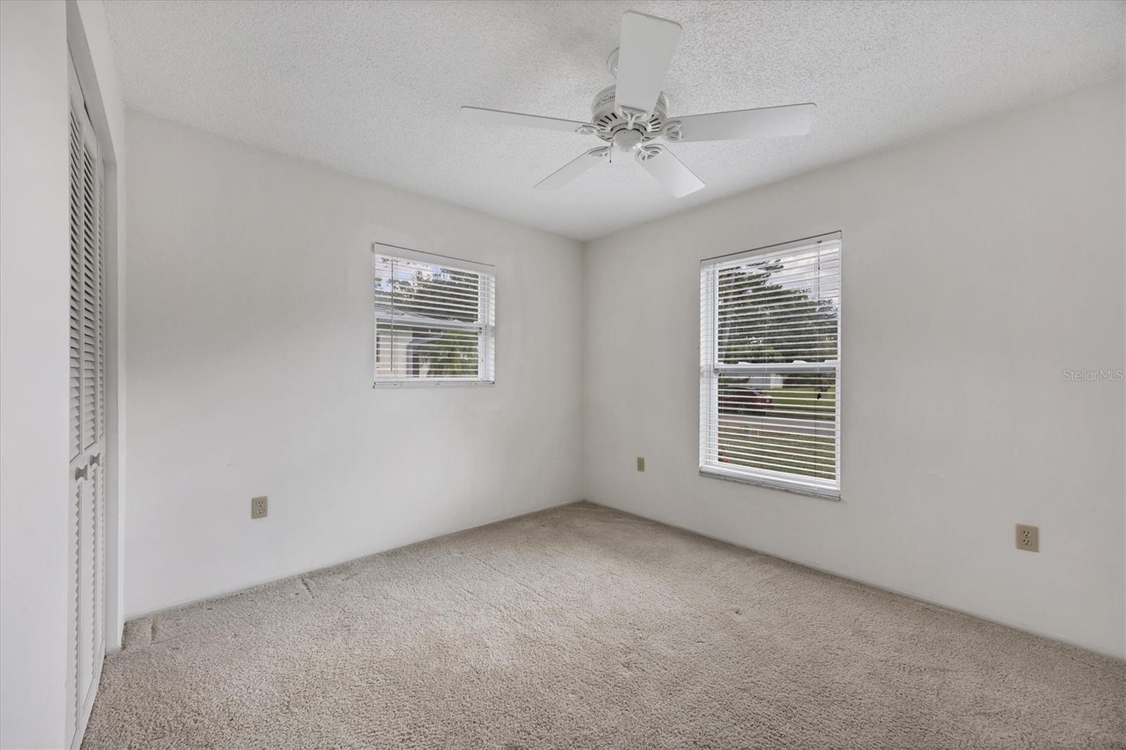 COUNTRY MEADOWS - Residential