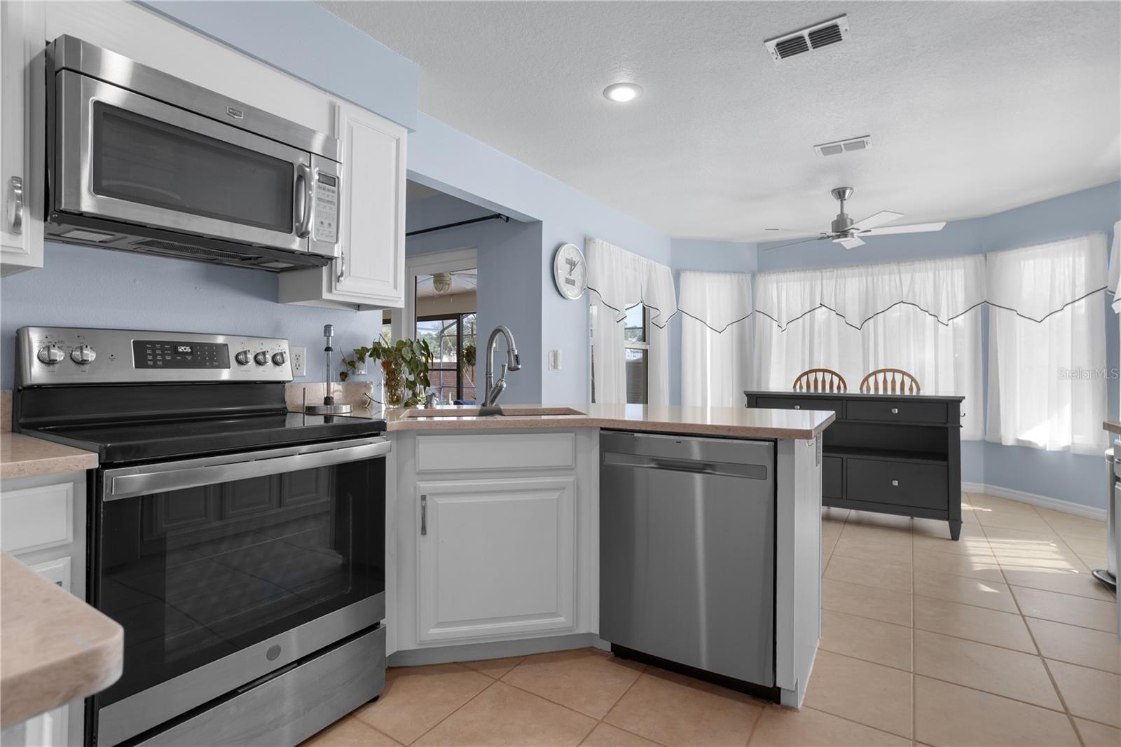 BELLE MEADE UNIT 2 - Residential