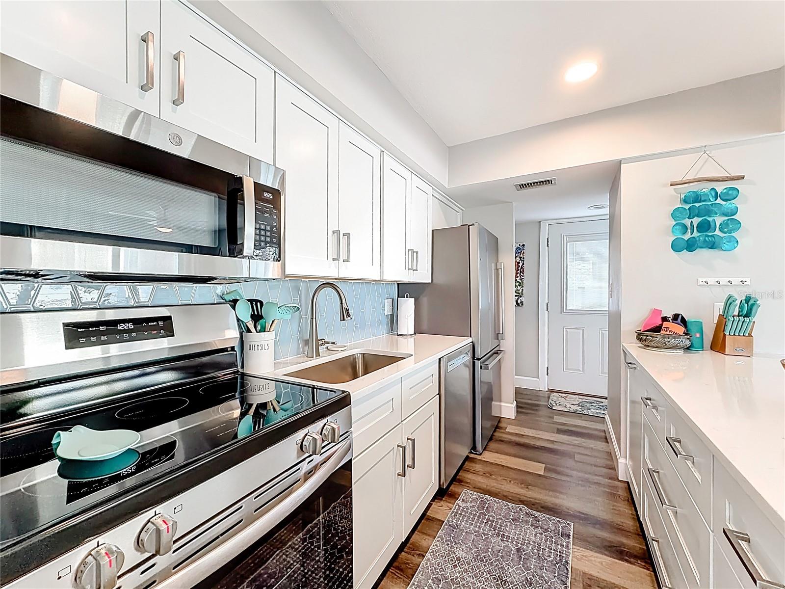 VILLAGE SANDS CONDO - Residential