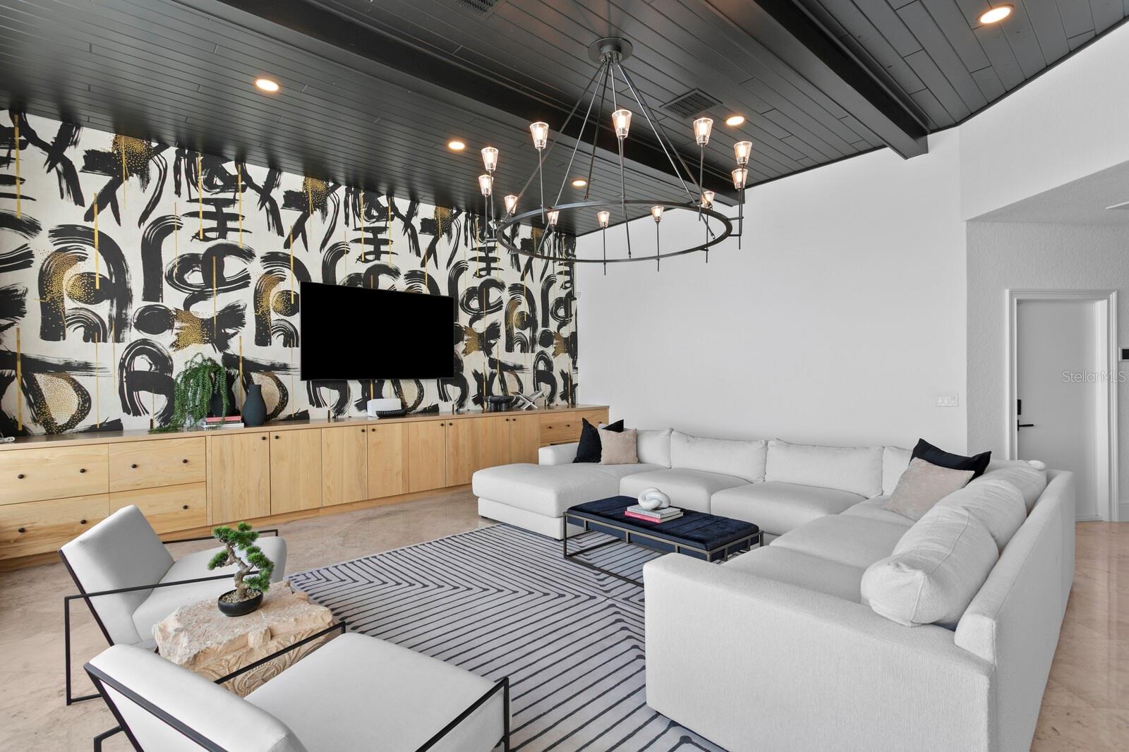 VENETIAN ISLES - Residential