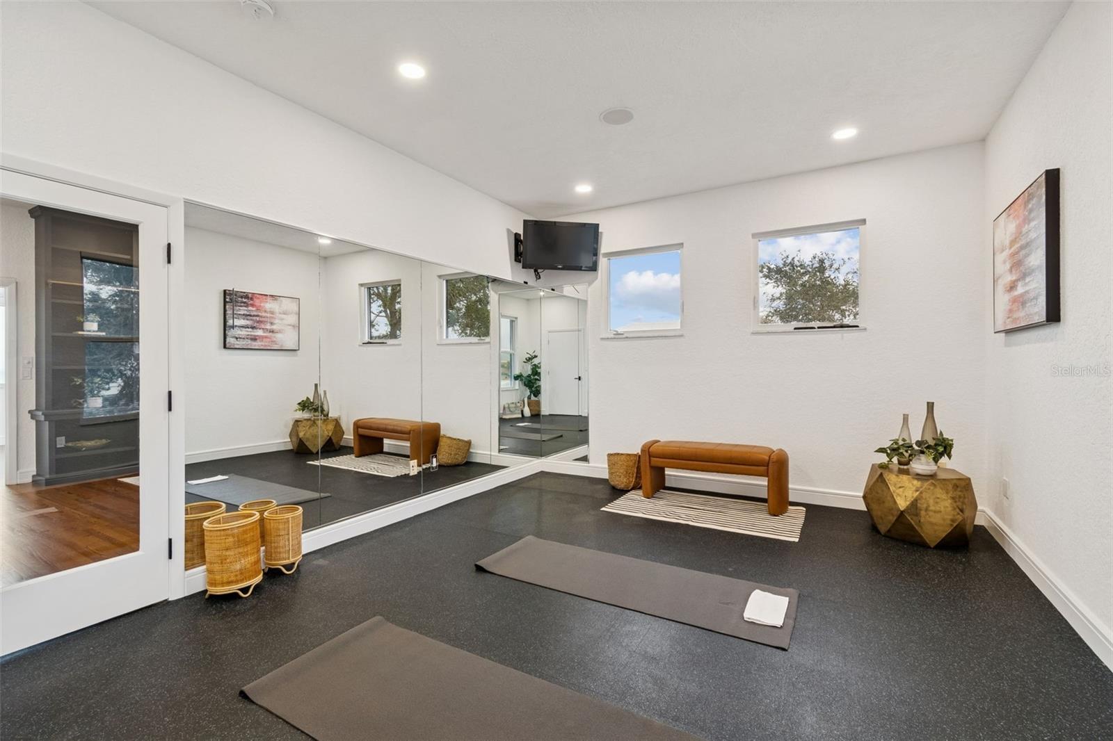 VENETIAN ISLES - Residential